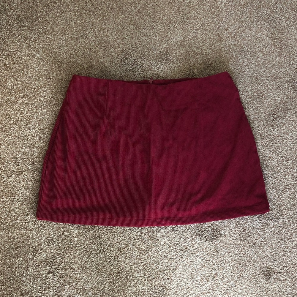 HALARA Burgundy Mini Skirt